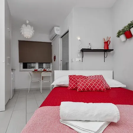Joy Apartment *