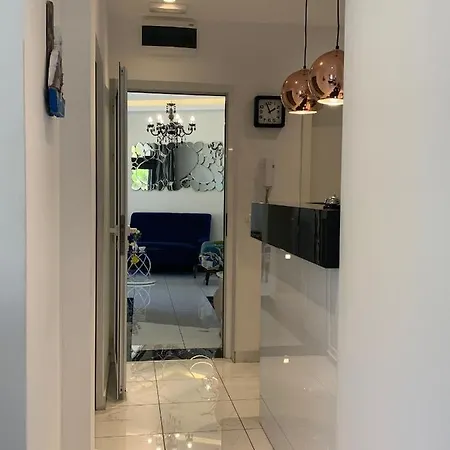 アパート Joy ポドゥゴラ